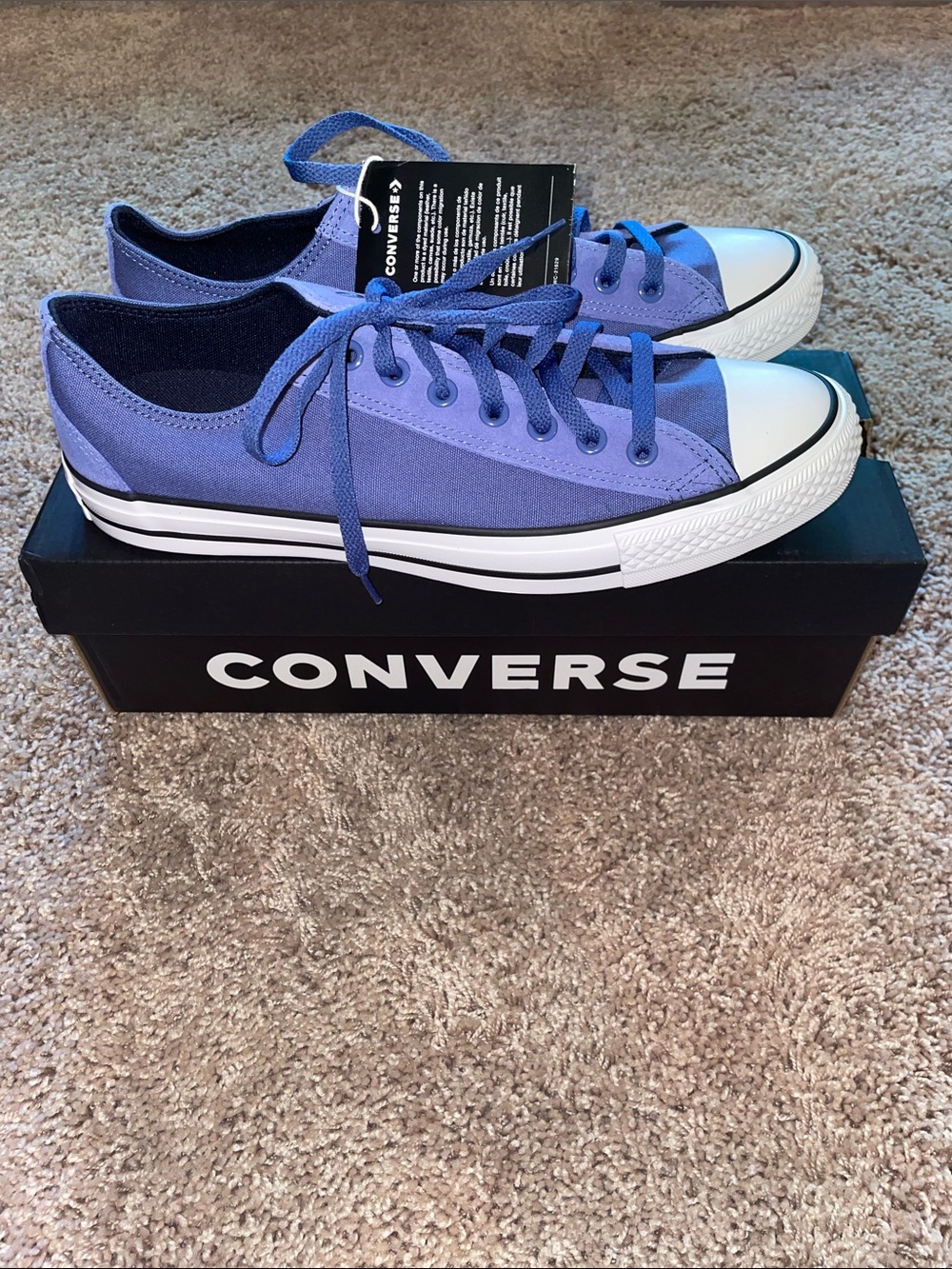 NWT Converse Low Top Canvas Sneakers in Lavender Blue size 11.5